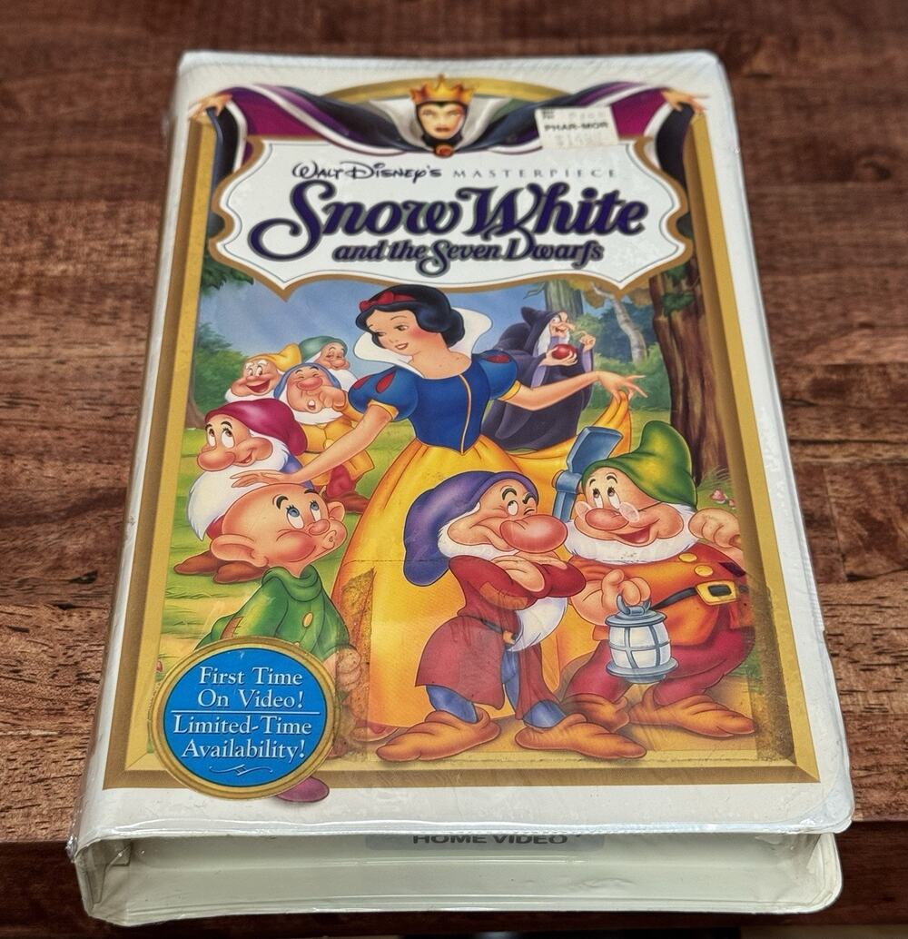 Sealed Walt Disney Masterpiece VHS Snow White and the Seven Dwarfs (1937) 1994